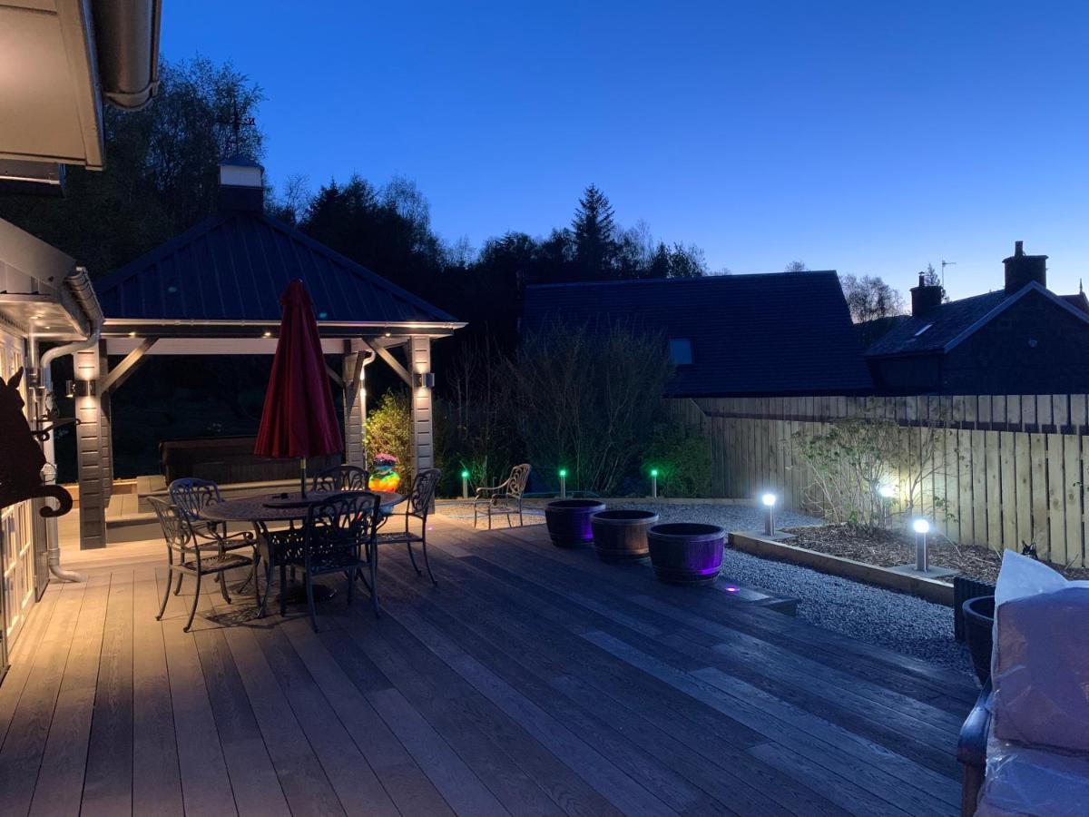 Little Fox Luxury Hideaway With Hot Tub Near Fortwilliam (adults Only) Alojamento de Turismo Selvagem *